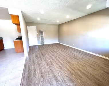 2306 Mira Vista Avenue - Photo Thumbnail 1