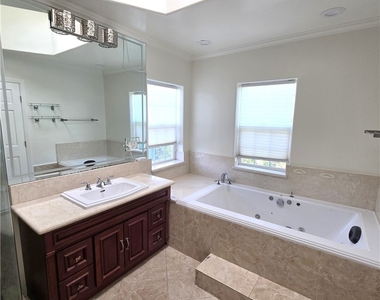 2035 Rangeview - Photo Thumbnail 9