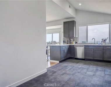 4124 Barrett - Photo Thumbnail 18