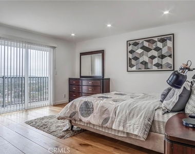 4124 Barrett - Photo Thumbnail 23