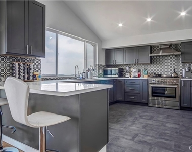 4124 Barrett - Photo Thumbnail 16