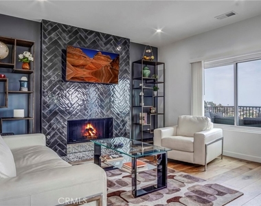 4124 Barrett - Photo Thumbnail 10