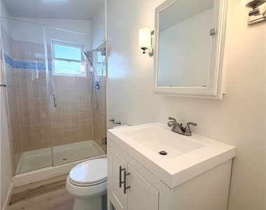 896 Altura Way - Photo Thumbnail 3