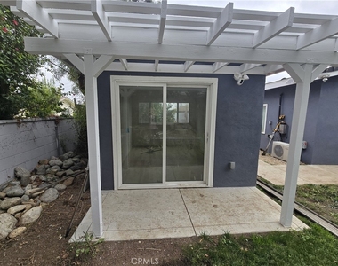 896 Altura Way - Photo Thumbnail 15