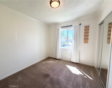 896 Altura Way - Photo Thumbnail 18