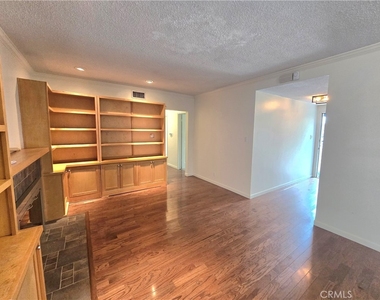 896 Altura Way - Photo Thumbnail 6