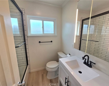 896 Altura Way - Photo Thumbnail 10