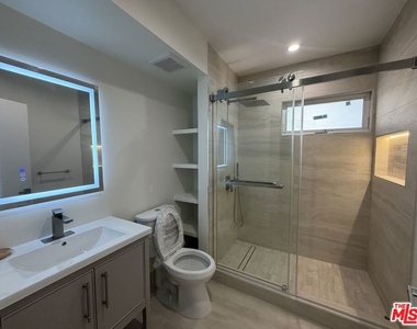 1546 S Ogden Drive - Photo Thumbnail 3