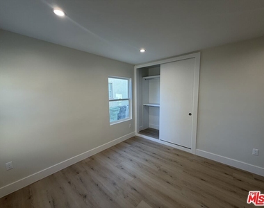 1546 S Ogden Drive - Photo Thumbnail 5