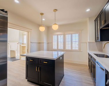 216 N Catalina - Photo Thumbnail 4