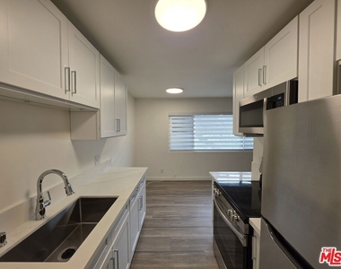 1433 Brockton Avenue - Photo Thumbnail 8