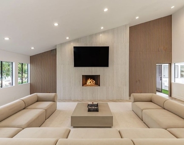 624 N Beverly Drive - Photo Thumbnail 12