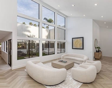 624 N Beverly Drive - Photo Thumbnail 6