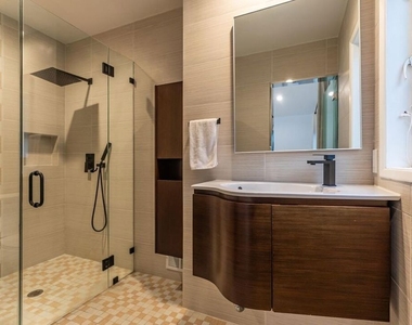 624 N Beverly Drive - Photo Thumbnail 32