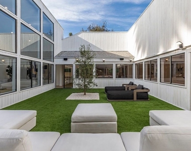 624 N Beverly Drive - Photo Thumbnail 14