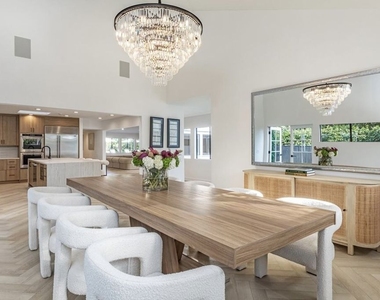 624 N Beverly Drive - Photo Thumbnail 10
