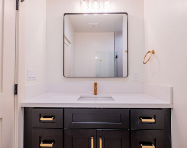 216 N Catalina - Photo Thumbnail 19