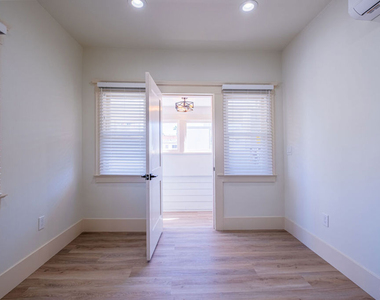 216 N Catalina - Photo Thumbnail 22