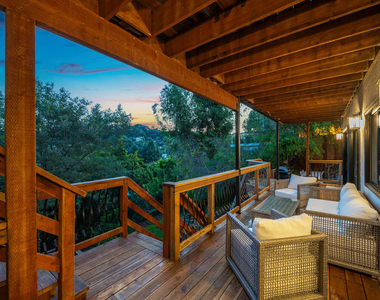 3323 N Knoll Drive - Photo Thumbnail 6