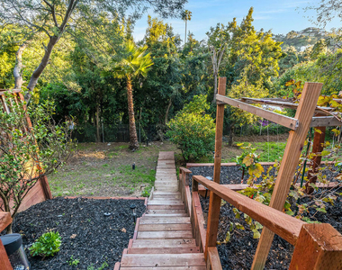 3323 N Knoll Drive - Photo Thumbnail 43