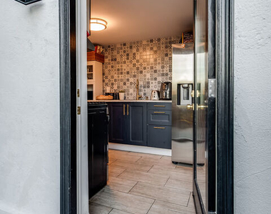 3323 N Knoll Drive - Photo Thumbnail 39