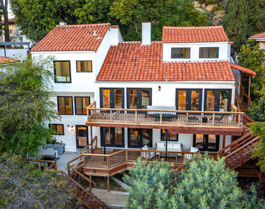 3323 N Knoll Drive - Photo Thumbnail 1