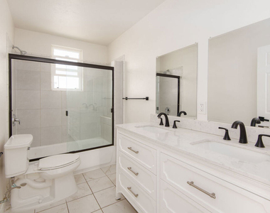 2134 S Cloverdale Avenue - Photo Thumbnail 29