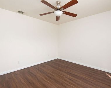 2134 S Cloverdale Avenue - Photo Thumbnail 9