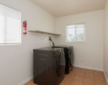2134 S Cloverdale Avenue - Photo Thumbnail 21