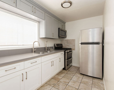 2134 S Cloverdale Avenue - Photo Thumbnail 7