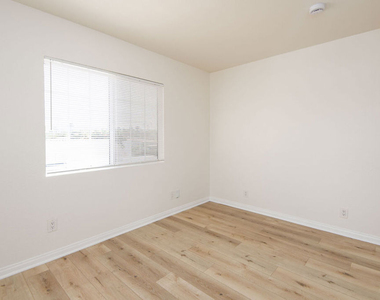 2134 S Cloverdale Avenue - Photo Thumbnail 28