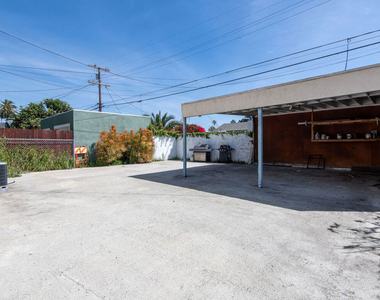 2134 S Cloverdale Avenue - Photo Thumbnail 31