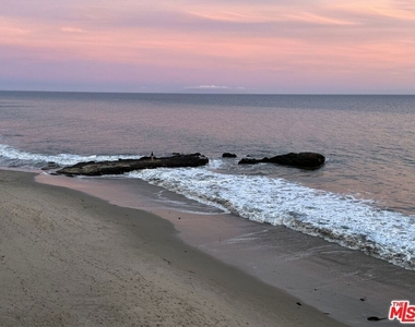 25302 Malibu Road - Photo Thumbnail 38