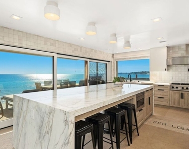 25302 Malibu Road - Photo Thumbnail 7