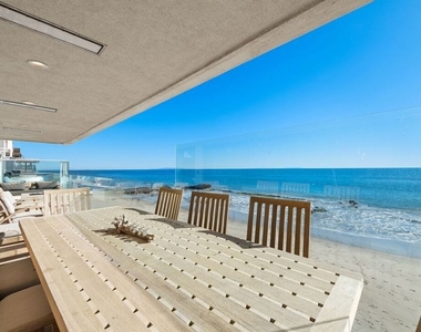 25302 Malibu Road - Photo Thumbnail 9