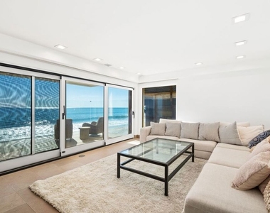 25302 Malibu Road - Photo Thumbnail 25