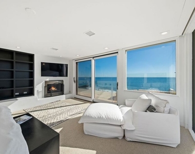 25302 Malibu Road - Photo Thumbnail 18
