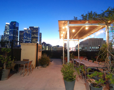 108 W 2nd Street - Photo Thumbnail 20