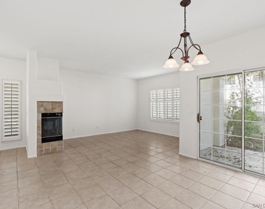 1898 Matin Cir - Photo Thumbnail 3