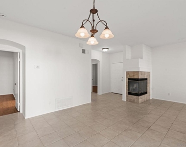 1898 Matin Cir - Photo Thumbnail 4