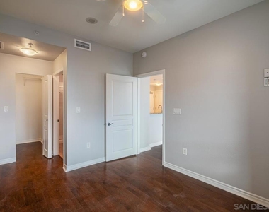 300 W Beech St - Photo Thumbnail 6
