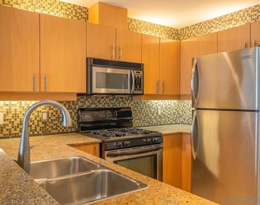 300 W Beech St - Photo Thumbnail 23