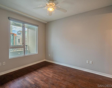 300 W Beech St - Photo Thumbnail 19