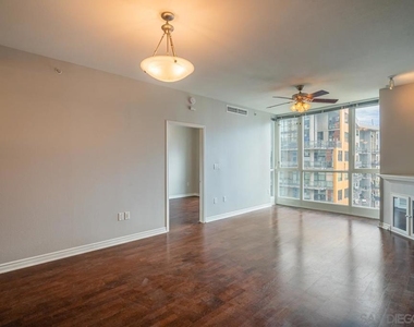 300 W Beech St - Photo Thumbnail 13