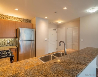 300 W Beech St - Photo Thumbnail 24