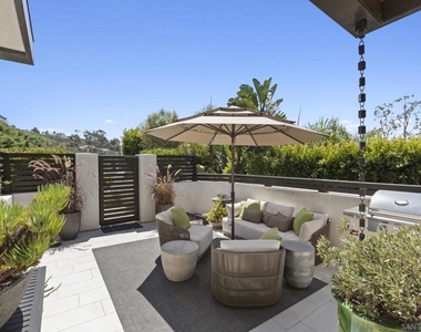 1586 Crespo Dr - Photo Thumbnail 12