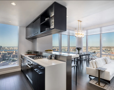 252 South Street - Photo Thumbnail 2