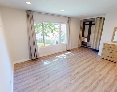 588 Rio Grande Circle - Photo Thumbnail 22