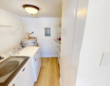 588 Rio Grande Circle - Photo Thumbnail 10