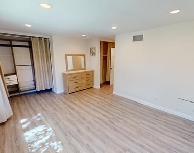 588 Rio Grande Circle - Photo Thumbnail 23